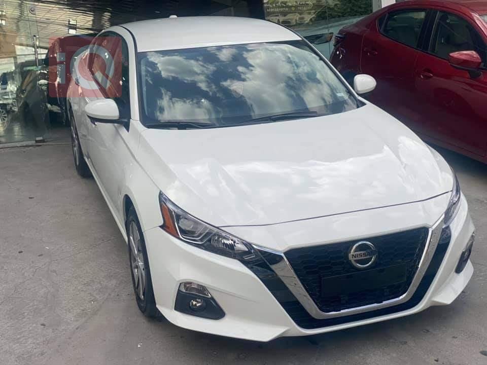 نیسان ئەلتیما